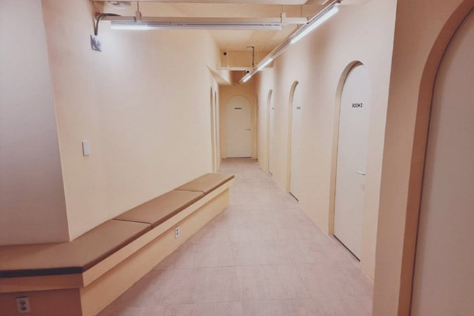 역삼-세이렌-복도전경