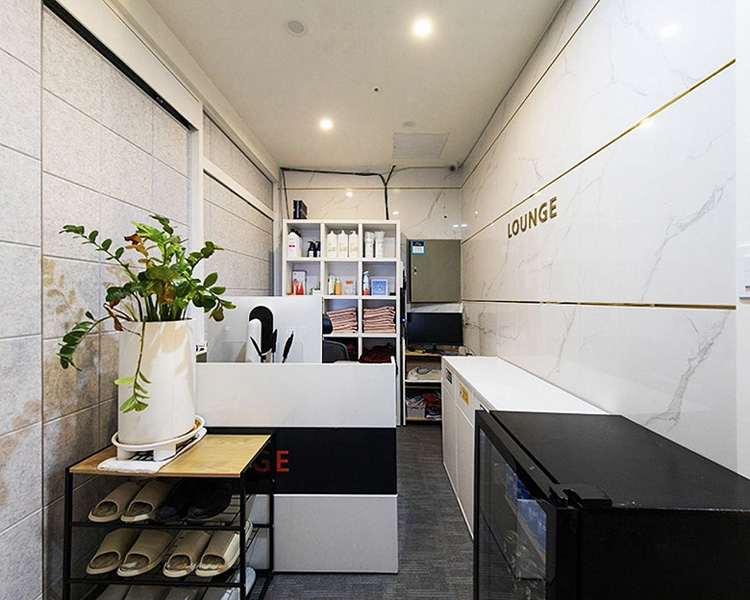 라운지-스웨디시-입구.jpg