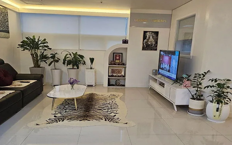 김해-내외동-로엠-스웨디시-내부전경01