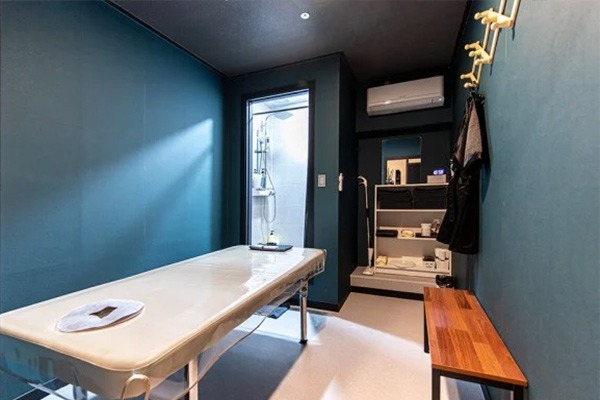 영통역 뷰테라피 샵 매장실사03.jpg