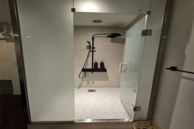 영등포 클레망스 테라피 샤워실 전경.webp