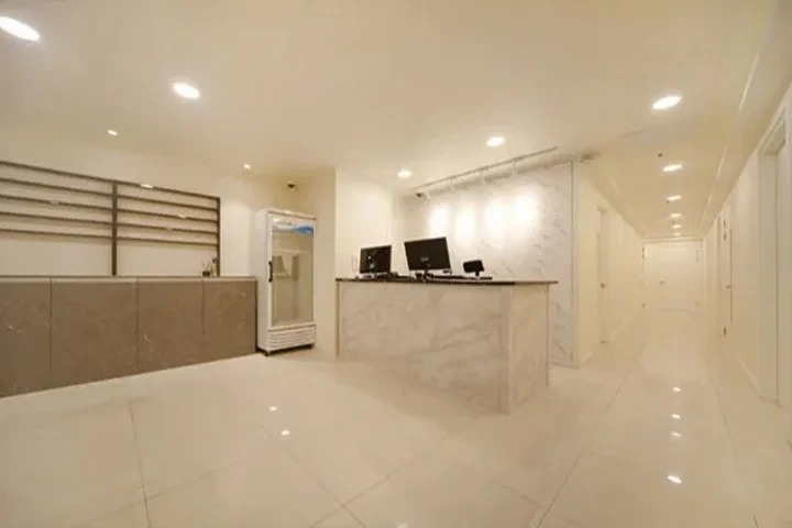 부천 상동 청담더데이 매장 사진02.webp